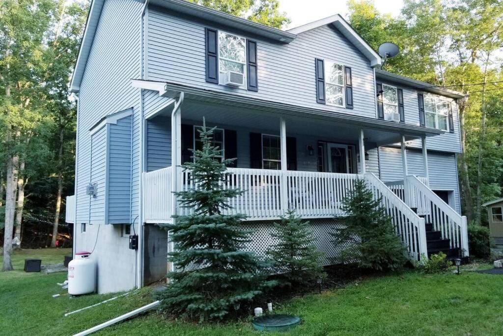 *Amenity-Filled Waterfront Oasis @Saw Creek Estates Near Waterfalls And Hiking* East Stroudsburg Luaran gambar