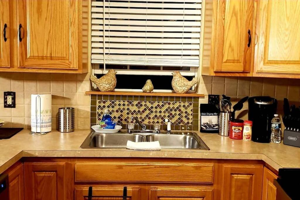 *Amenity-Filled Waterfront Oasis @Saw Creek Estates Near Waterfalls And Hiking* East Stroudsburg Luaran gambar